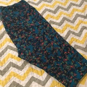 TC Lularoe feather print Leggings